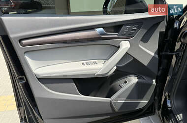 Внедорожник / Кроссовер Audi Q5 2022 в 