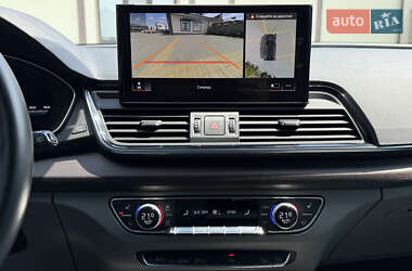 Внедорожник / Кроссовер Audi Q5 2022 в 