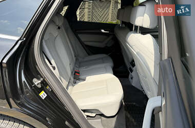 Внедорожник / Кроссовер Audi Q5 2022 в 