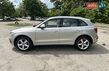 Внедорожник / Кроссовер Audi Q5 2012 в 