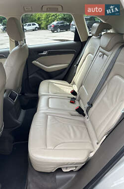 Внедорожник / Кроссовер Audi Q5 2012 в 
