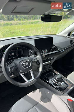 Внедорожник / Кроссовер Audi Q5 2022 в 