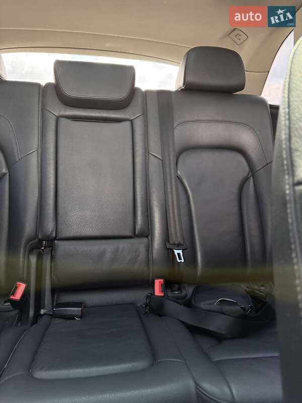 Внедорожник / Кроссовер Audi Q5 2012 в Ивано-Франковске