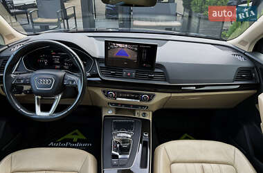 Внедорожник / Кроссовер Audi Q5 2017 в 