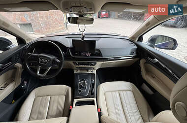 Внедорожник / Кроссовер Audi Q5 2017 в 