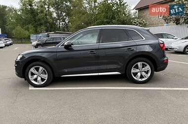 Внедорожник / Кроссовер Audi Q5 2018 в 