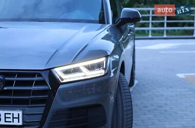 Внедорожник / Кроссовер Audi Q5 2018 в 