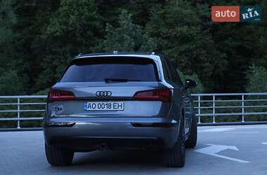Внедорожник / Кроссовер Audi Q5 2018 в 
