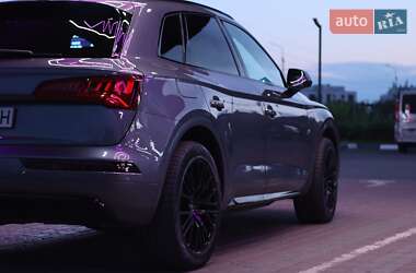 Внедорожник / Кроссовер Audi Q5 2018 в 