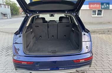 Внедорожник / Кроссовер Audi Q5 2021 в 