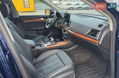 Внедорожник / Кроссовер Audi Q5 2021 в 