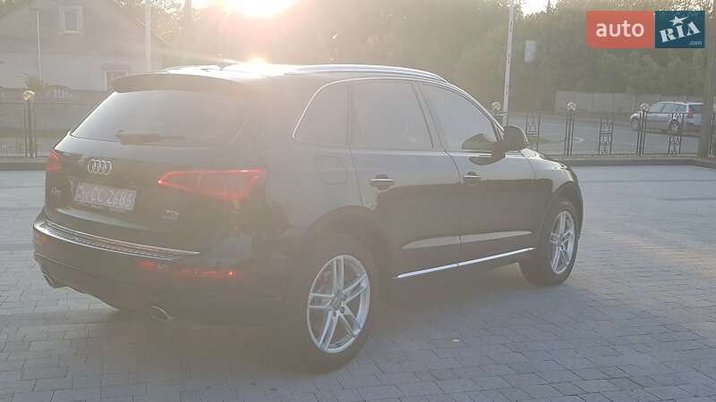 Внедорожник / Кроссовер Audi Q5 2015 в Городке