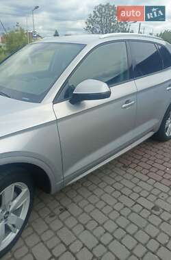 Внедорожник / Кроссовер Audi Q5 2018 в 