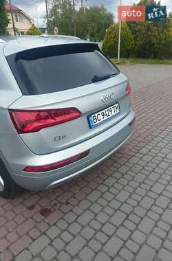 Внедорожник / Кроссовер Audi Q5 2018 в 