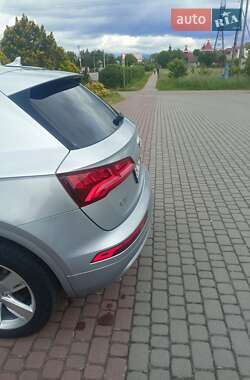 Внедорожник / Кроссовер Audi Q5 2018 в 