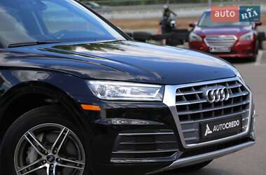 Внедорожник / Кроссовер Audi Q5 2018 в 