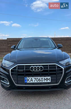 Внедорожник / Кроссовер Audi Q5 2021 в 