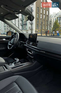 Внедорожник / Кроссовер Audi Q5 2021 в 
