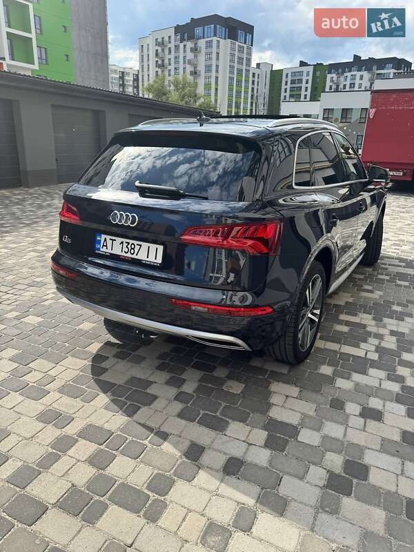 Внедорожник / Кроссовер Audi Q5 2017 в Ивано-Франковске