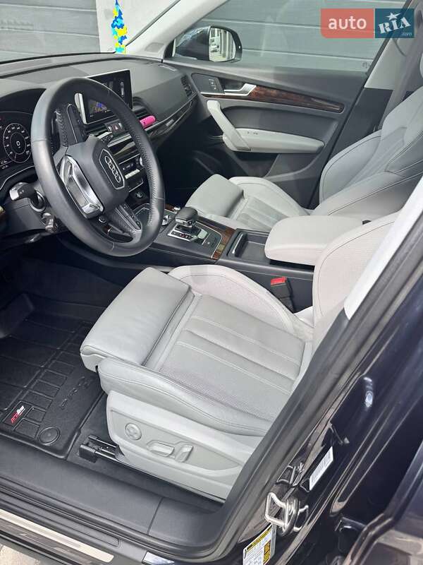 Внедорожник / Кроссовер Audi Q5 2017 в Ивано-Франковске