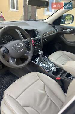 Внедорожник / Кроссовер Audi Q5 2012 в 