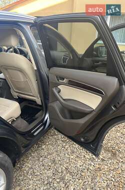 Внедорожник / Кроссовер Audi Q5 2012 в 