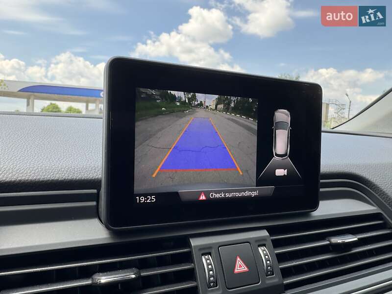 Внедорожник / Кроссовер Audi Q5 2019 в Киеве