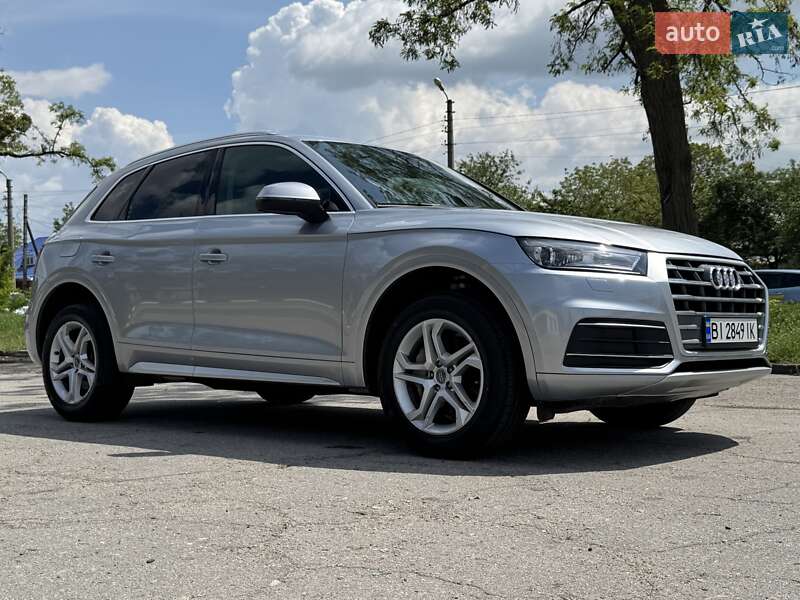 Внедорожник / Кроссовер Audi Q5 2019 в Киеве