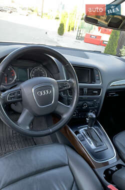 Внедорожник / Кроссовер Audi Q5 2010 в 