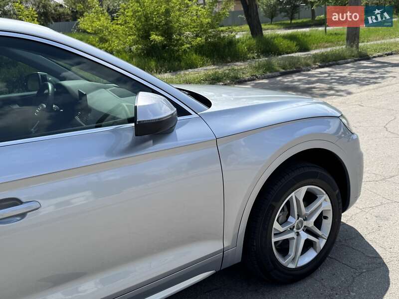 Внедорожник / Кроссовер Audi Q5 2019 в Киеве
