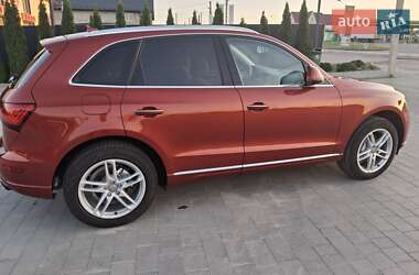 Позашляховик / Кросовер Audi Q5 2015 в 