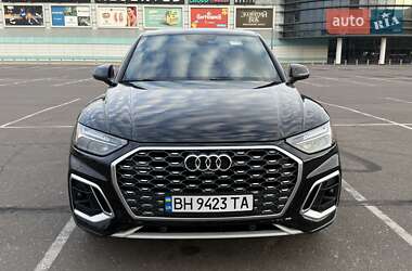 Внедорожник / Кроссовер Audi Q5 2021 в 