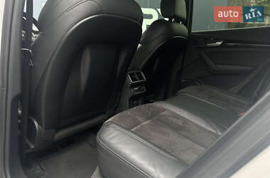 Внедорожник / Кроссовер Audi Q5 2018 в 