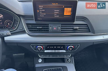 Внедорожник / Кроссовер Audi Q5 2018 в 