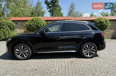 Позашляховик / Кросовер Audi Q5 2021 в 