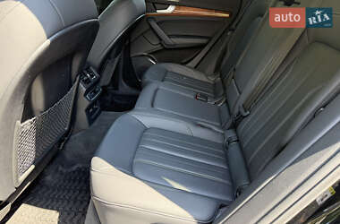 Позашляховик / Кросовер Audi Q5 2021 в 