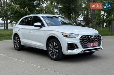 Позашляховик / Кросовер Audi Q5 2021 в Києві