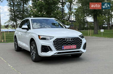 Внедорожник / Кроссовер Audi Q5 2021 в 