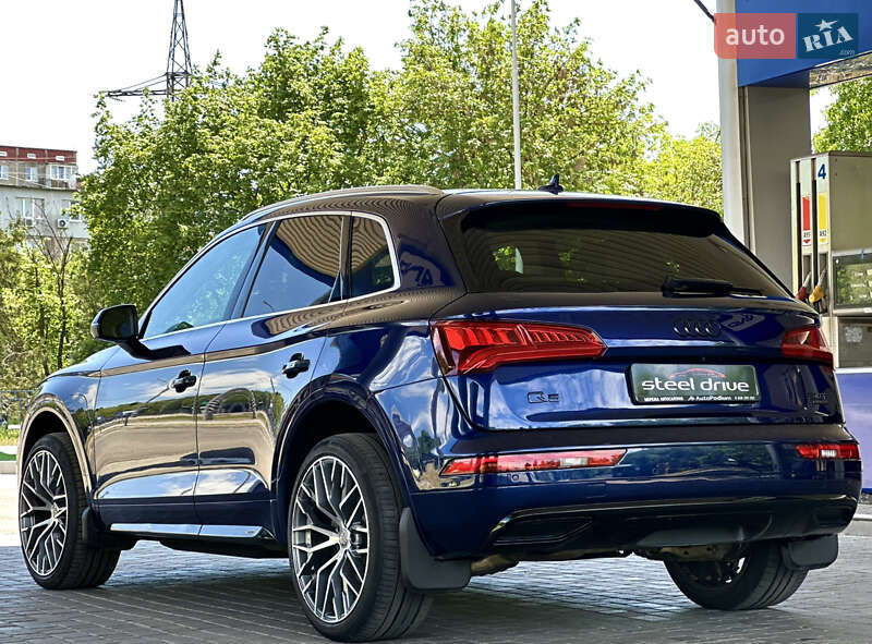 Внедорожник / Кроссовер Audi Q5 2017 в Николаеве