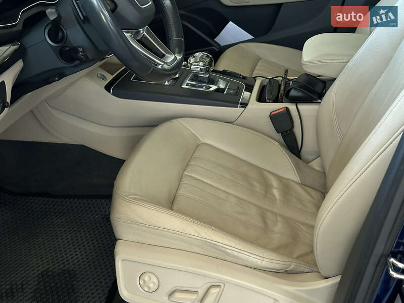 Внедорожник / Кроссовер Audi Q5 2017 в Николаеве