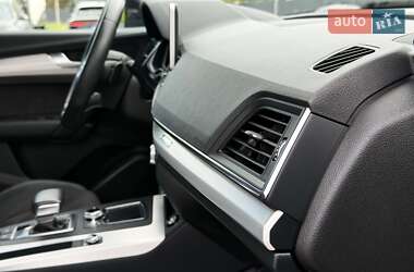 Внедорожник / Кроссовер Audi Q5 2018 в 