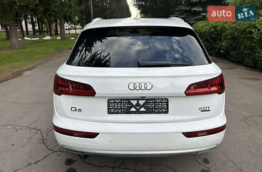 Внедорожник / Кроссовер Audi Q5 2017 в 