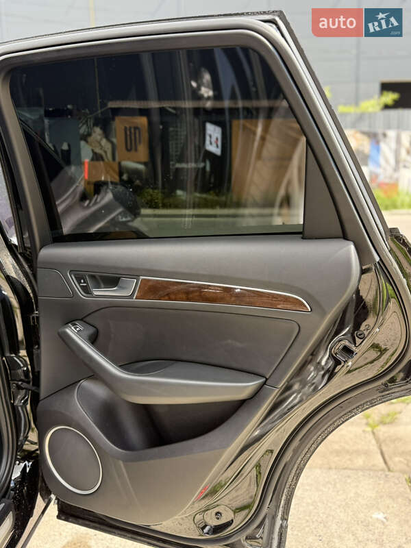Внедорожник / Кроссовер Audi Q5 2016 в Львове