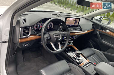 Внедорожник / Кроссовер Audi Q5 2021 в 