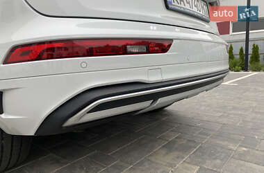 Внедорожник / Кроссовер Audi Q5 2021 в 