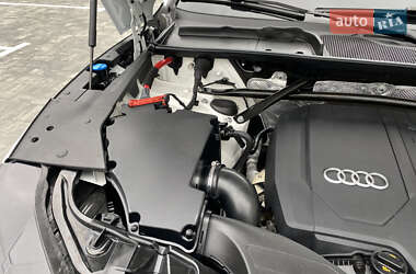 Внедорожник / Кроссовер Audi Q5 2021 в 