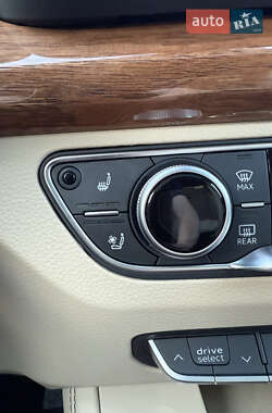 Внедорожник / Кроссовер Audi Q5 2023 в 