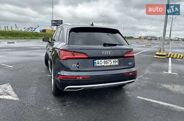 Внедорожник / Кроссовер Audi Q5 2017 в 