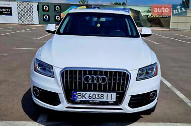 Внедорожник / Кроссовер Audi Q5 2012 в 