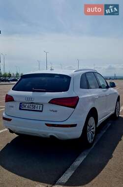 Внедорожник / Кроссовер Audi Q5 2012 в 